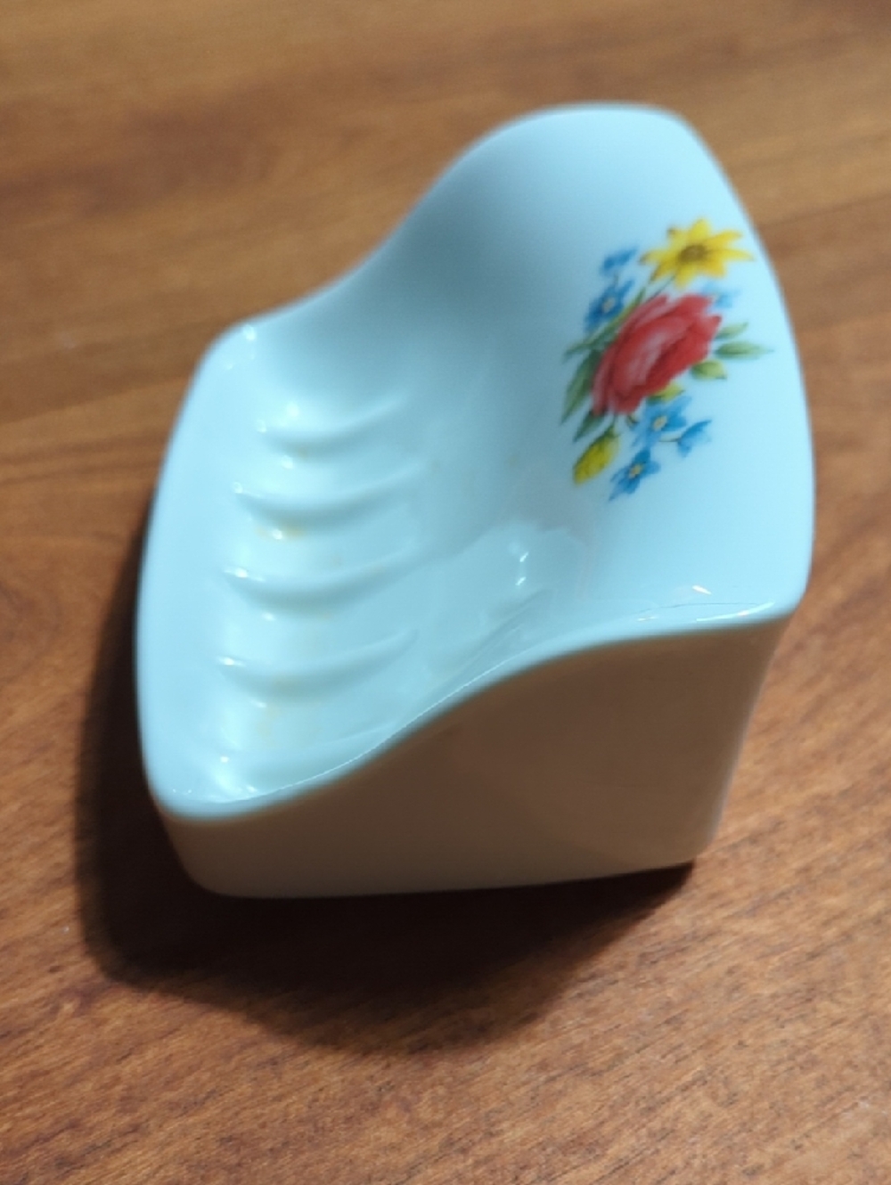 Vintage Porcelain Soap Dish - White with Floral Accent - Picture 2 of 7